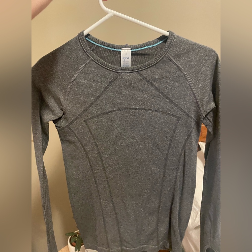 Lululemon “Ivivva” Gray Longsleeve Size 12- Girls- Small in Women’s